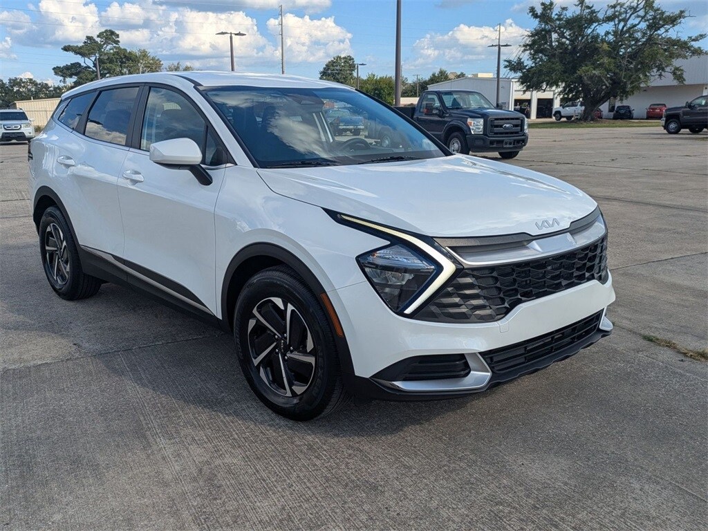 2023 Kia Sportage Hybrid LX photo 3