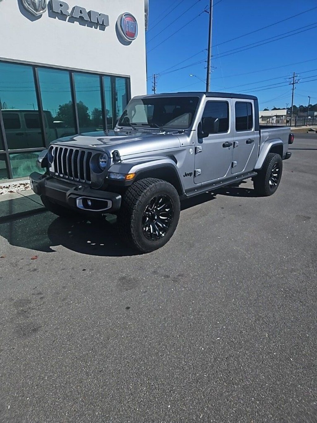 Used 2021 Jeep Gladiator Sport Truck