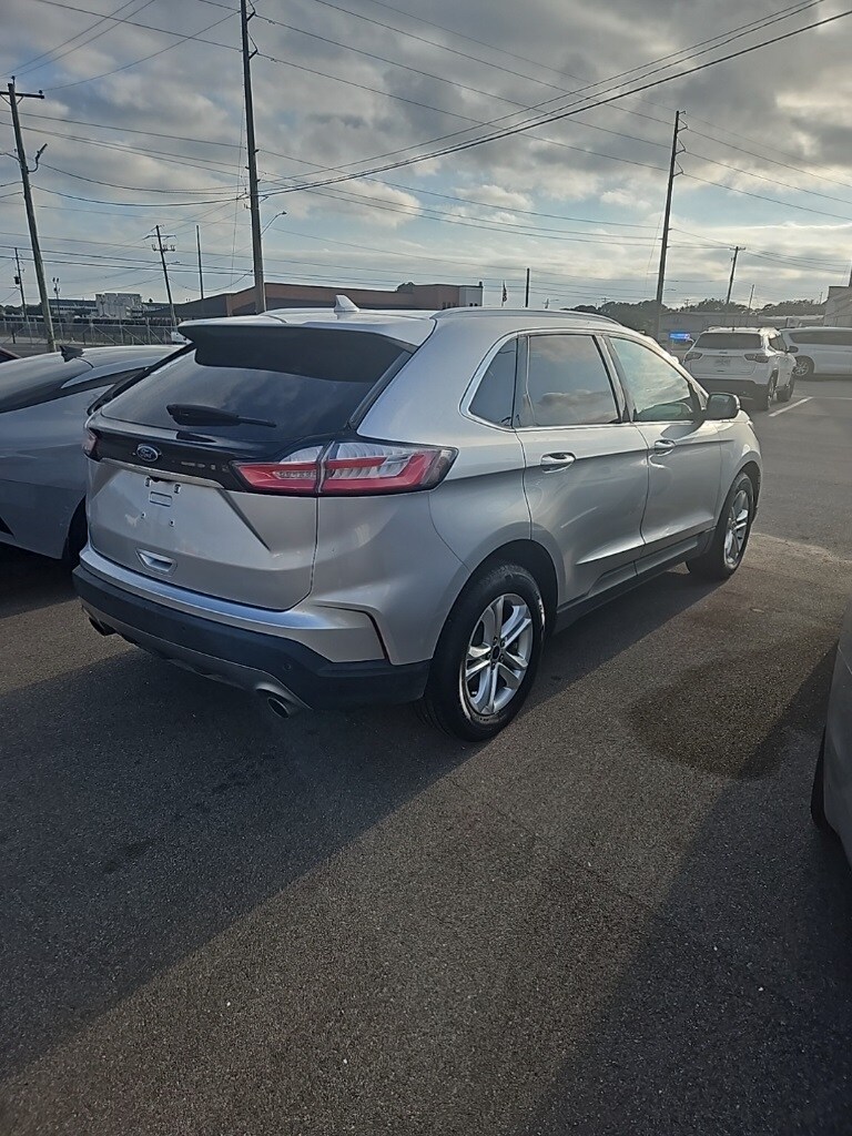 2019 Ford Edge SEL photo 3