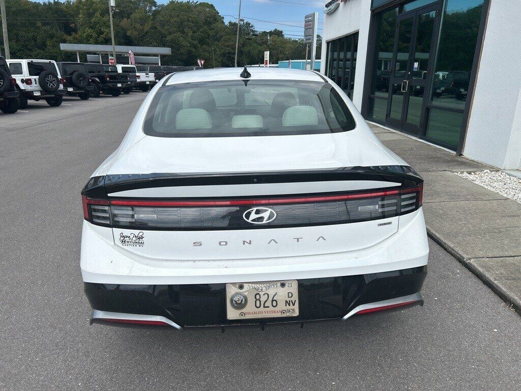 2024 Hyundai Sonata Hybrid SEL photo 3