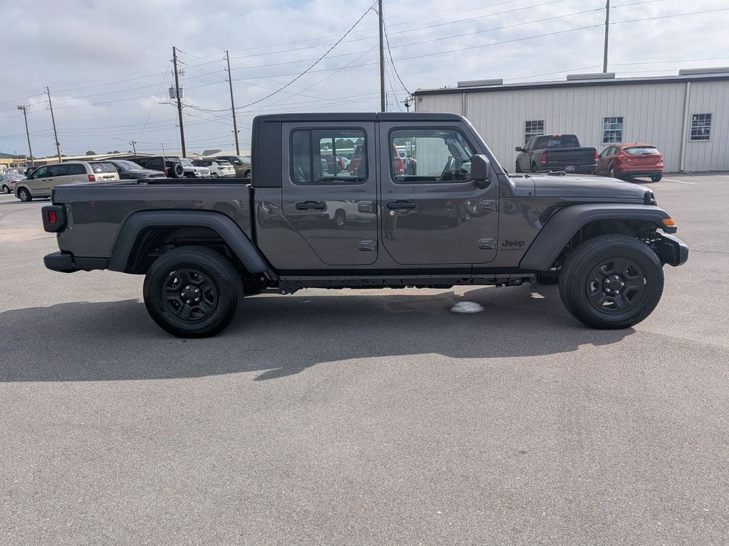New 2026 Jeep Gladiator Sport Pickup