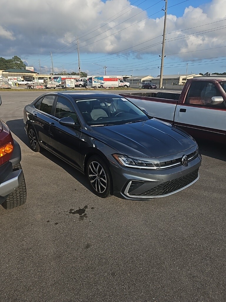 2025 Volkswagen Jetta 1.5T SE photo 2