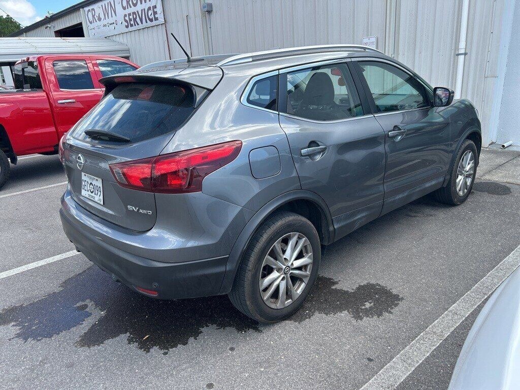 2019 Nissan Rogue Sport SV photo 4