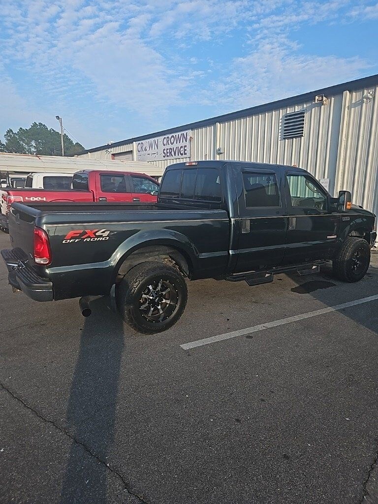 2004 Ford F-250 photo 2