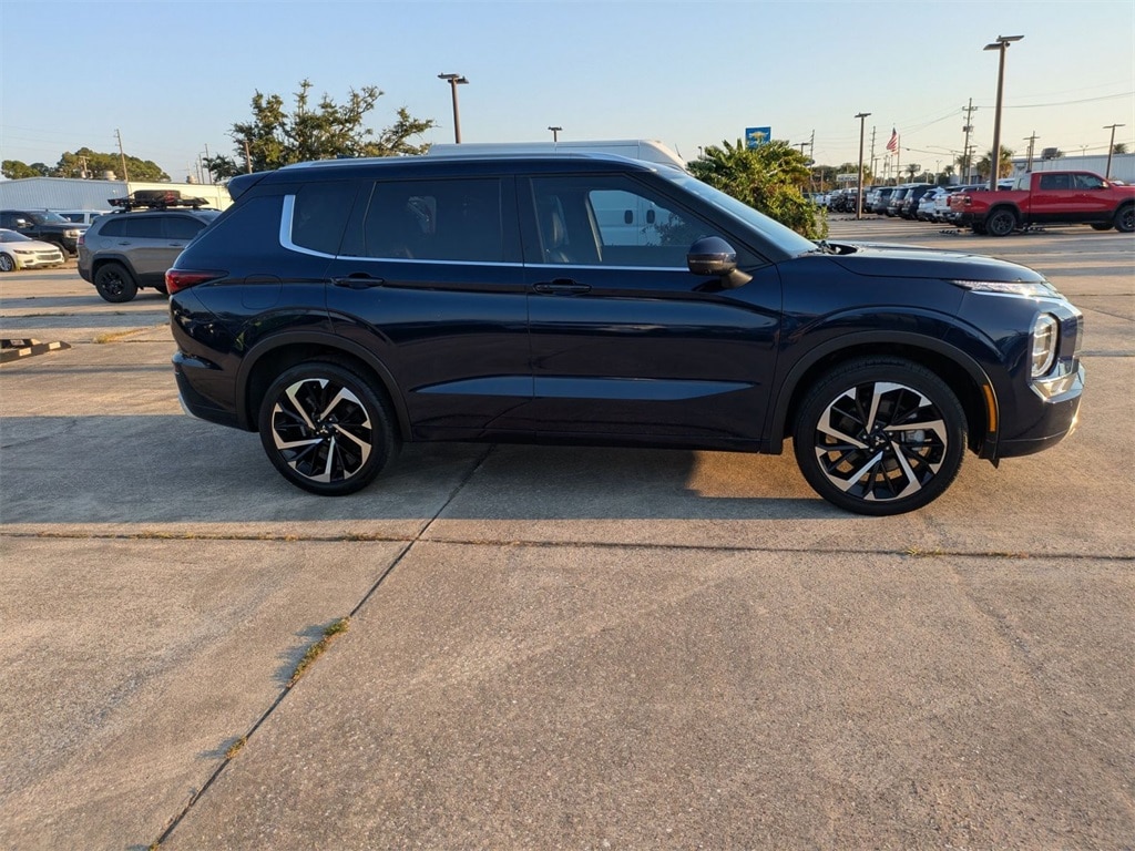 Used 2024 Mitsubishi Outlander SEL SUV