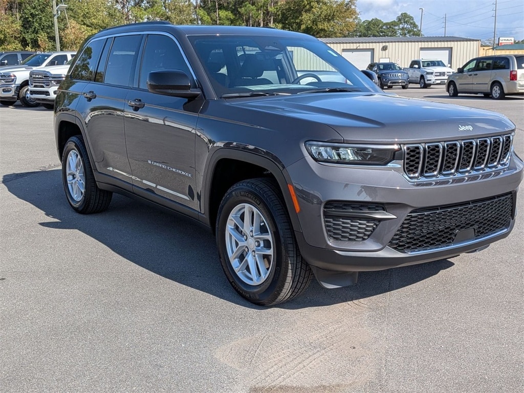 New 2025 Jeep Grand Cherokee Laredo X Sport Utility