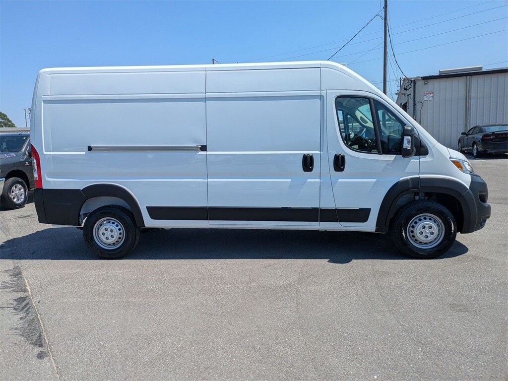 2025 Ram ProMaster 2500 photo 2