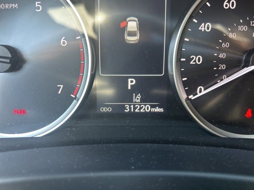 2022 Lexus IS 300 photo 3