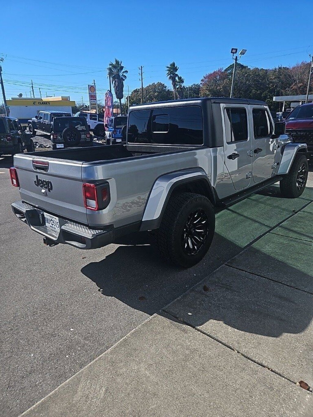 Used 2021 Jeep Gladiator Sport Truck