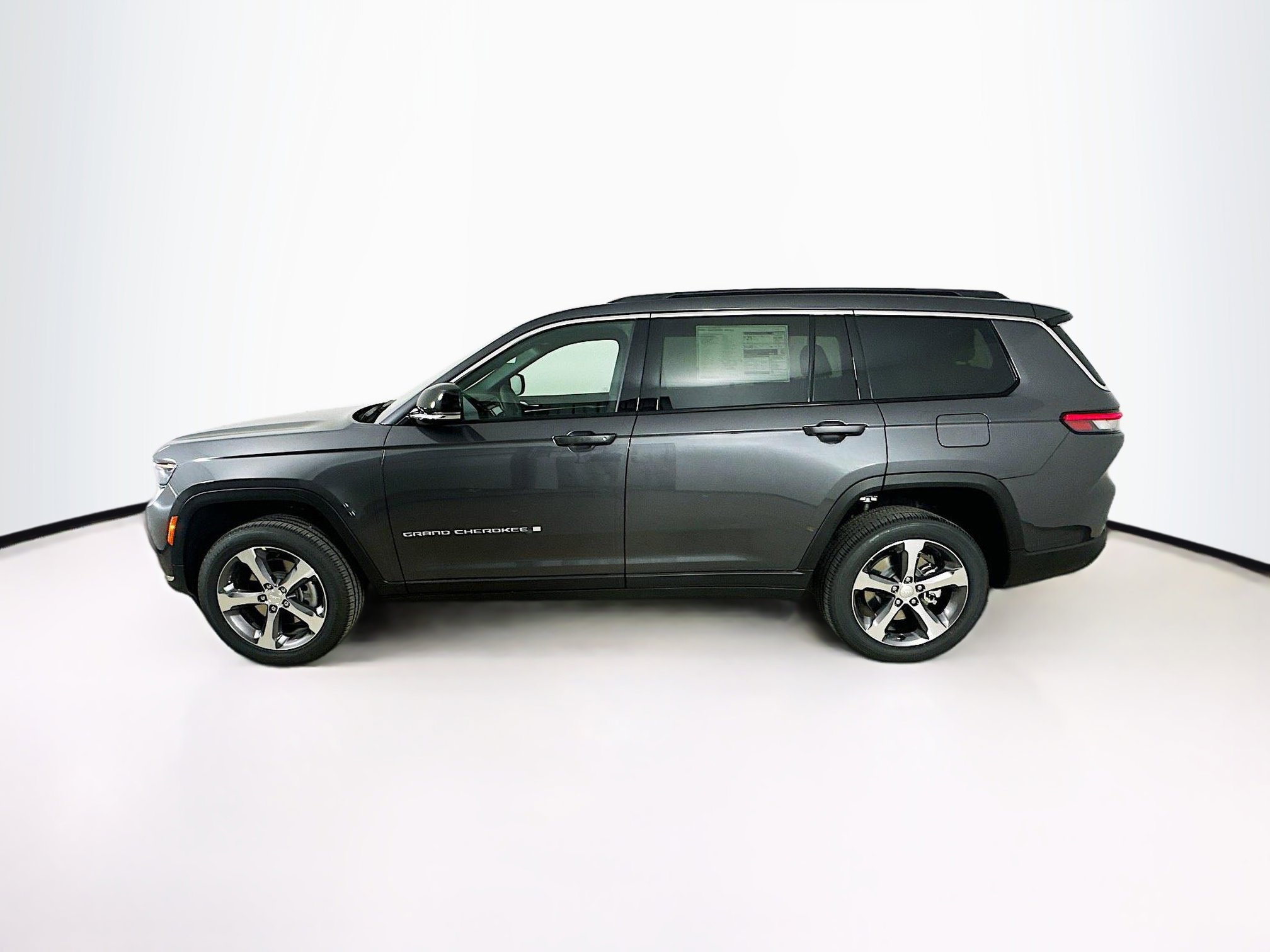 2025 Jeep Grand Cherokee L photo 4