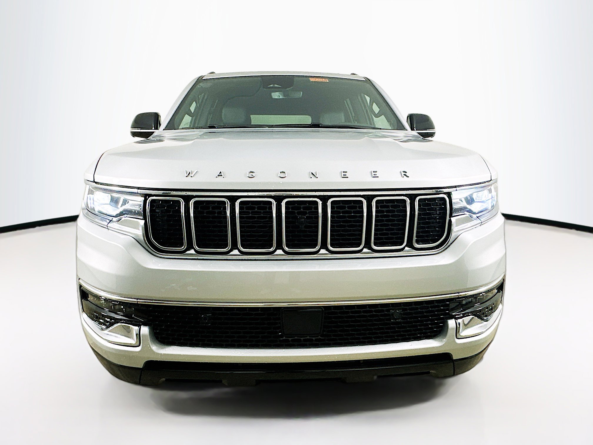 2025 Jeep Wagoneer L Series II photo 2