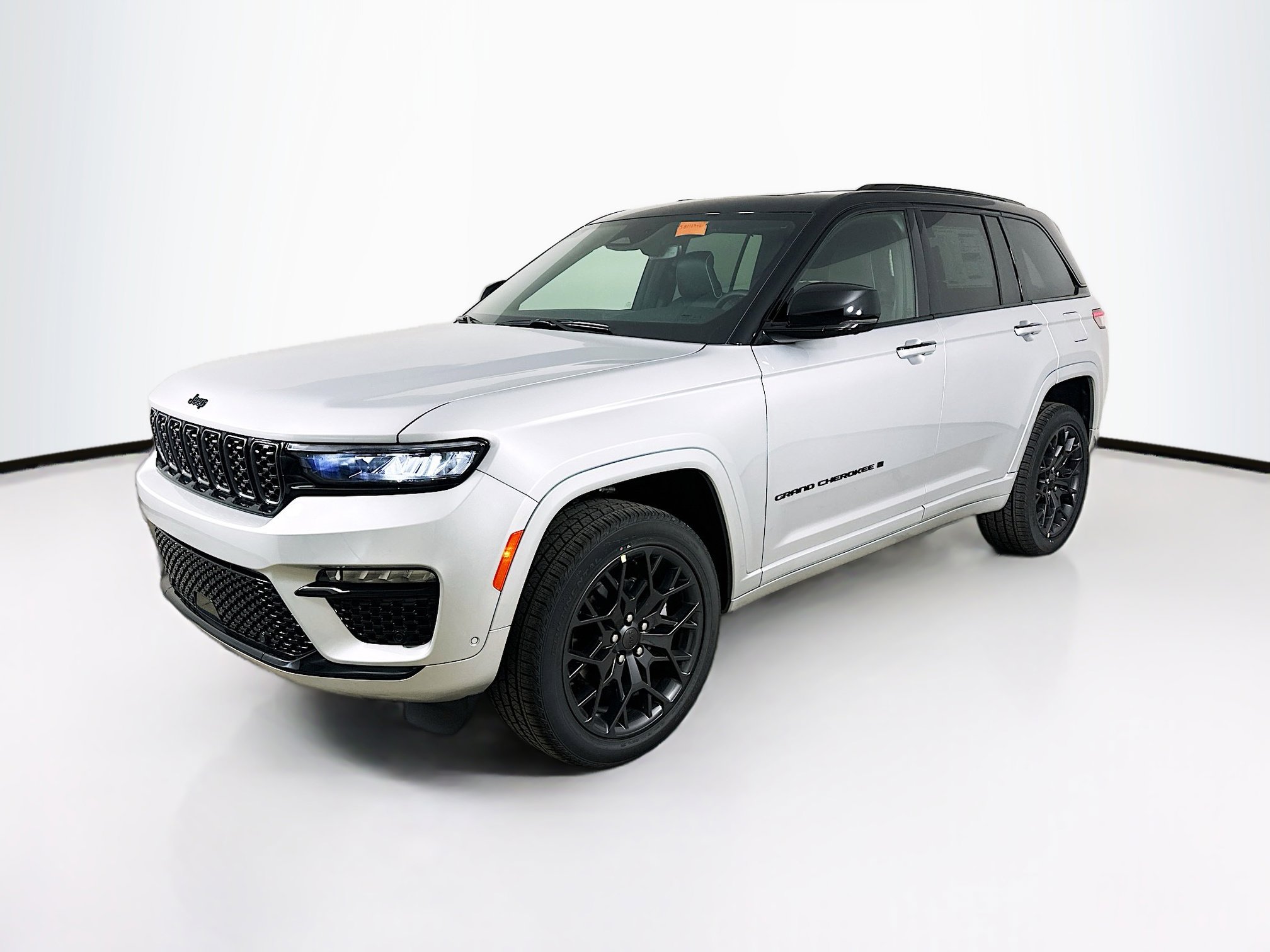 2025 Jeep Grand Cherokee Summit's photo