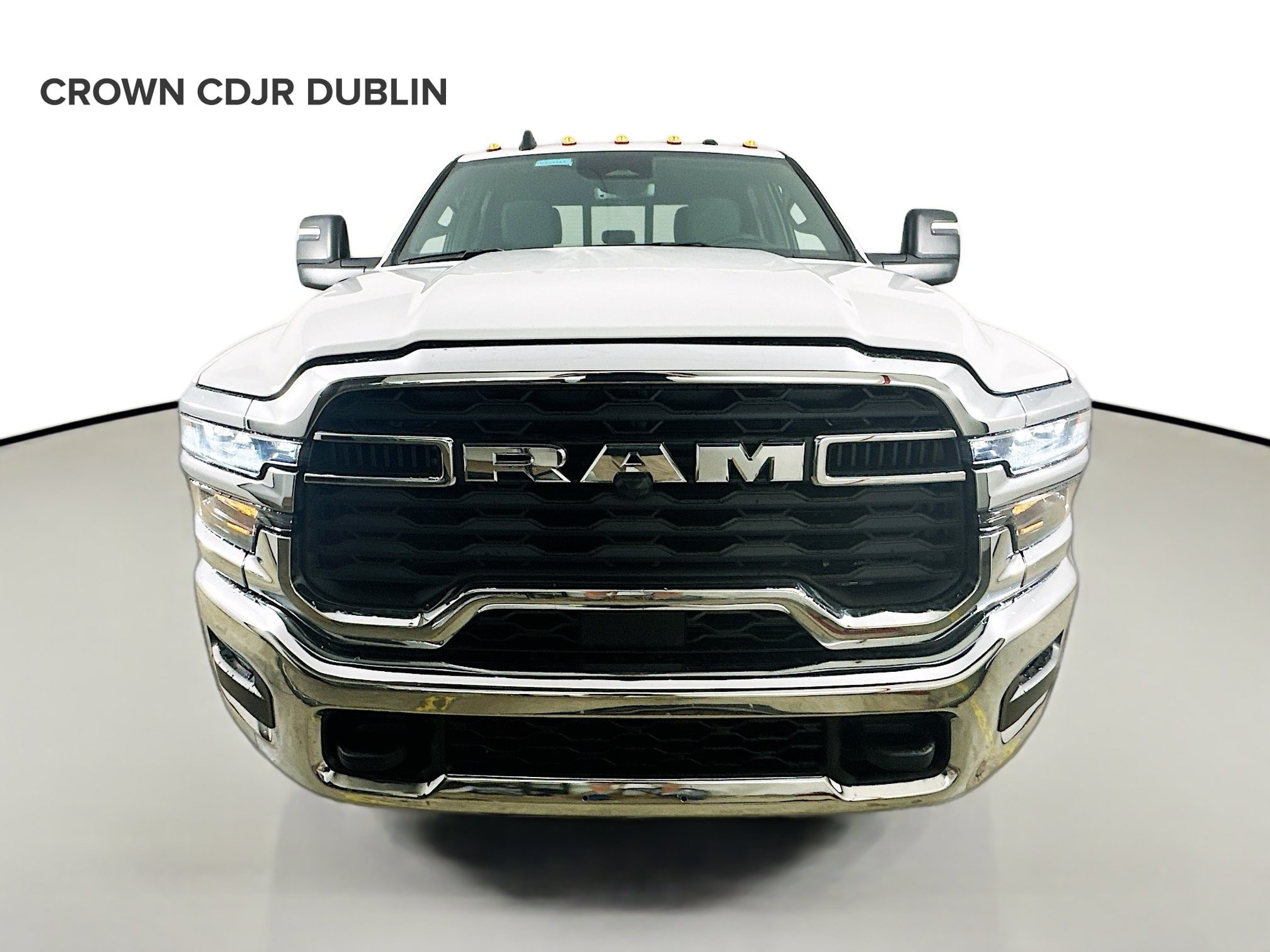 2026 RAM 3500 Chassis Tradesman - Photo 2