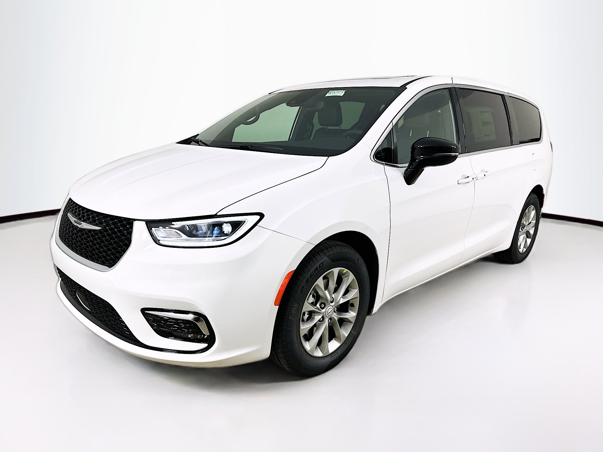 2026 Chrysler Pacifica Limited's photo