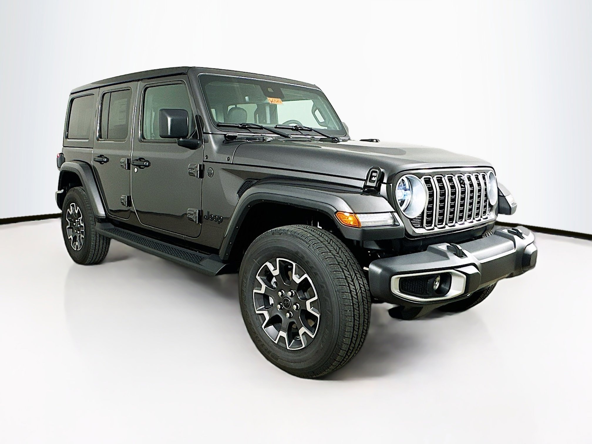 2025 Jeep Wrangler 4-Door Sahara's photo