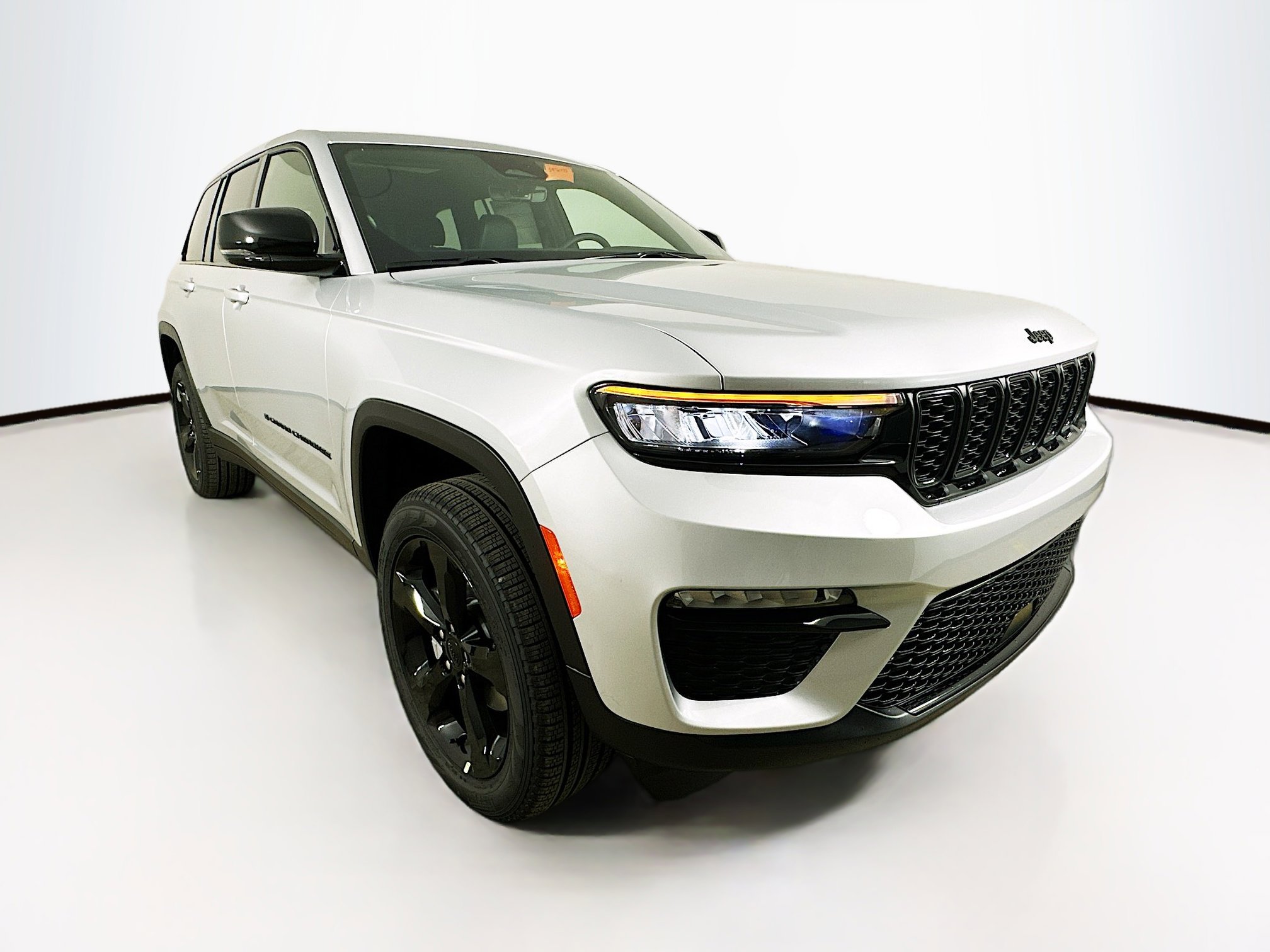2025 Jeep Grand Cherokee Limited's photo