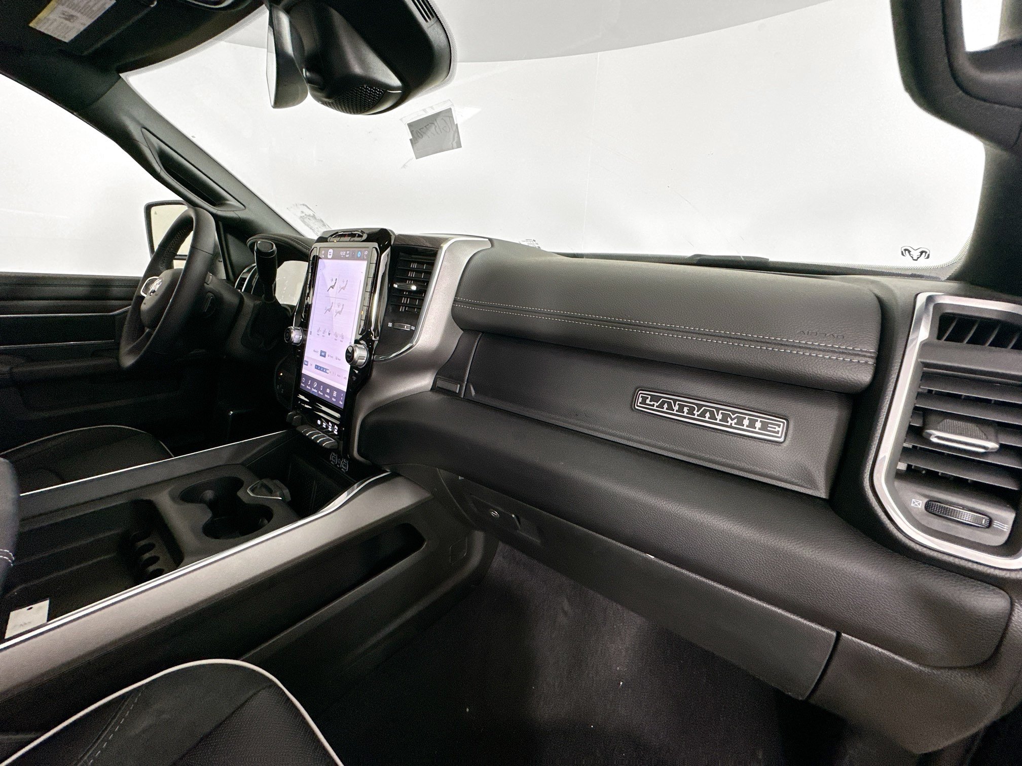 2026 RAM 2500 Laramie - Photo 34