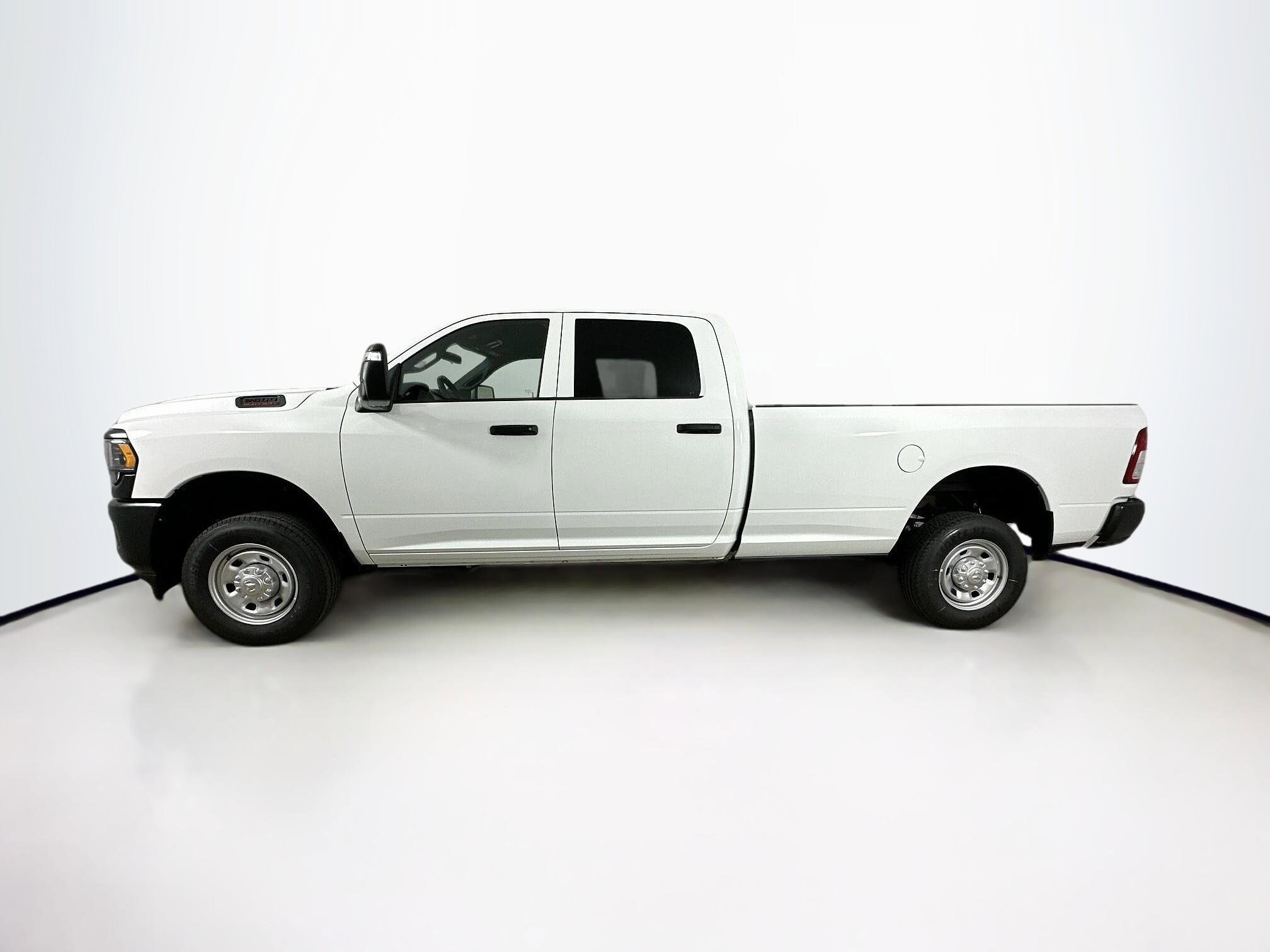 2024 Ram 2500 Tradesman photo 4