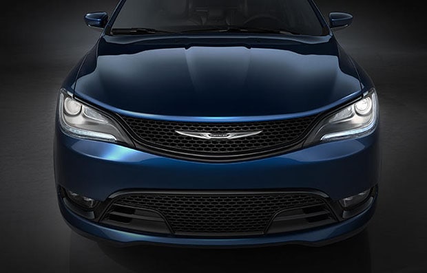 2015 Chrysler 200 front shot