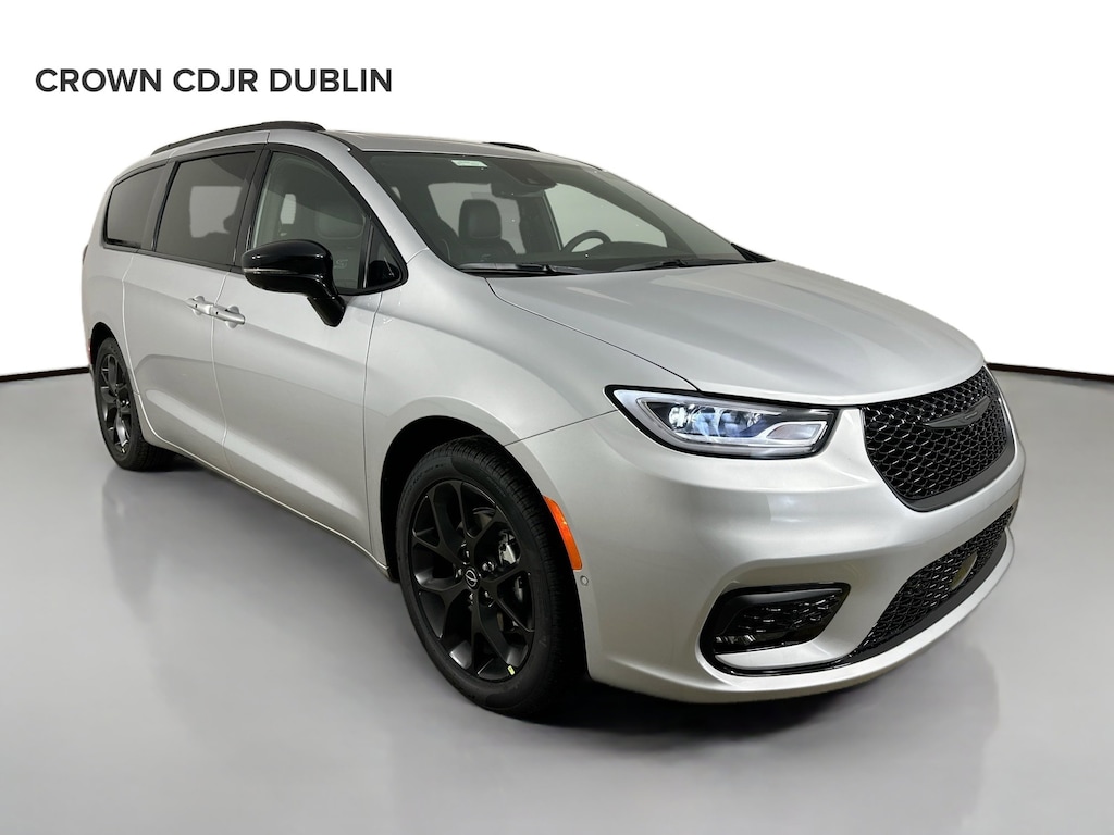 New 2026 Chrysler Pacifica Limited Passenger Van