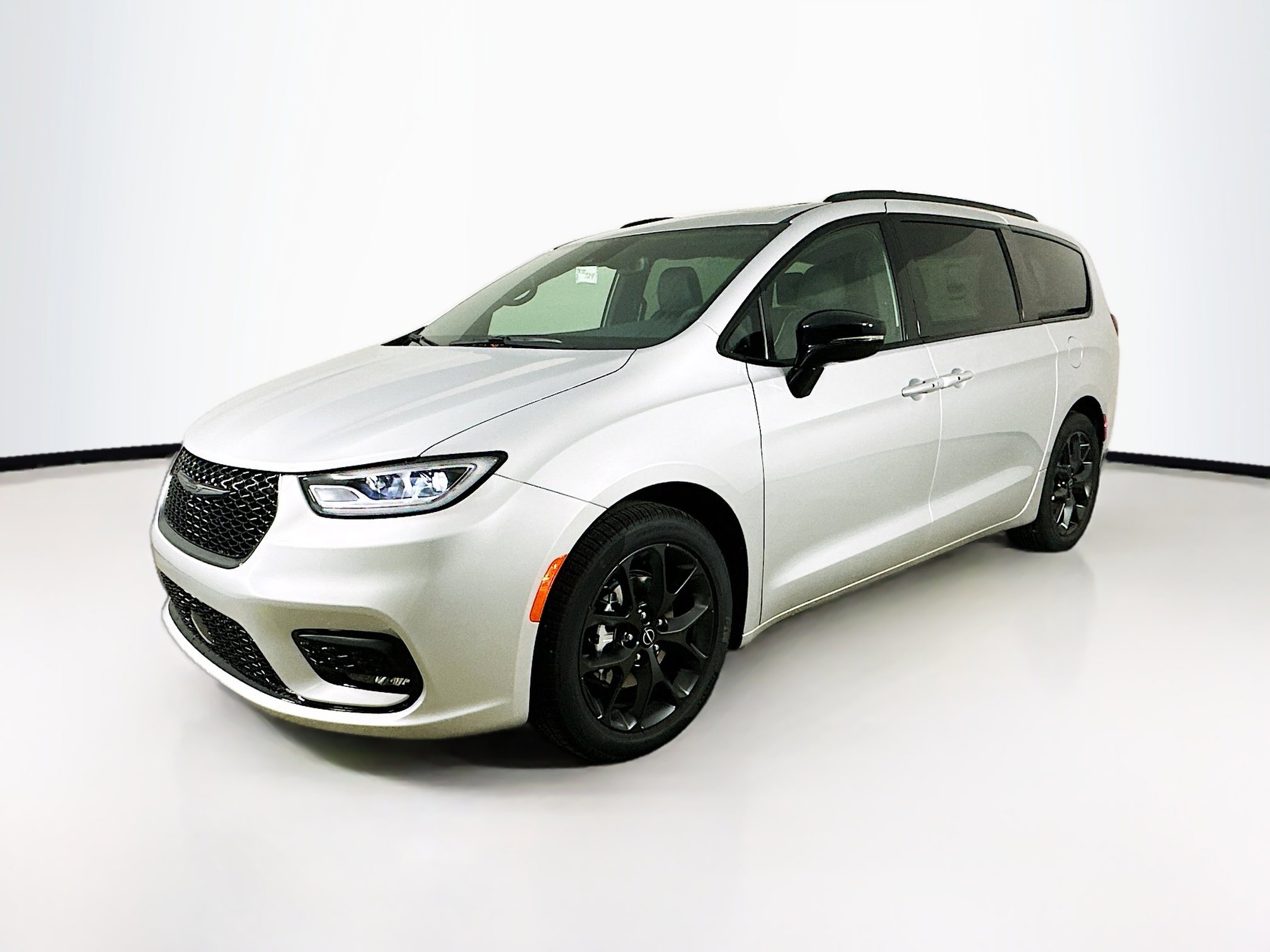 2026 Chrysler Pacifica Limited's photo