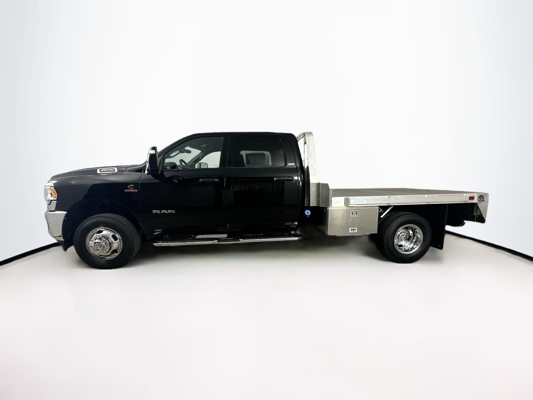 2024 Ram 3500 Tradesman SLT Laramie Limited photo 4