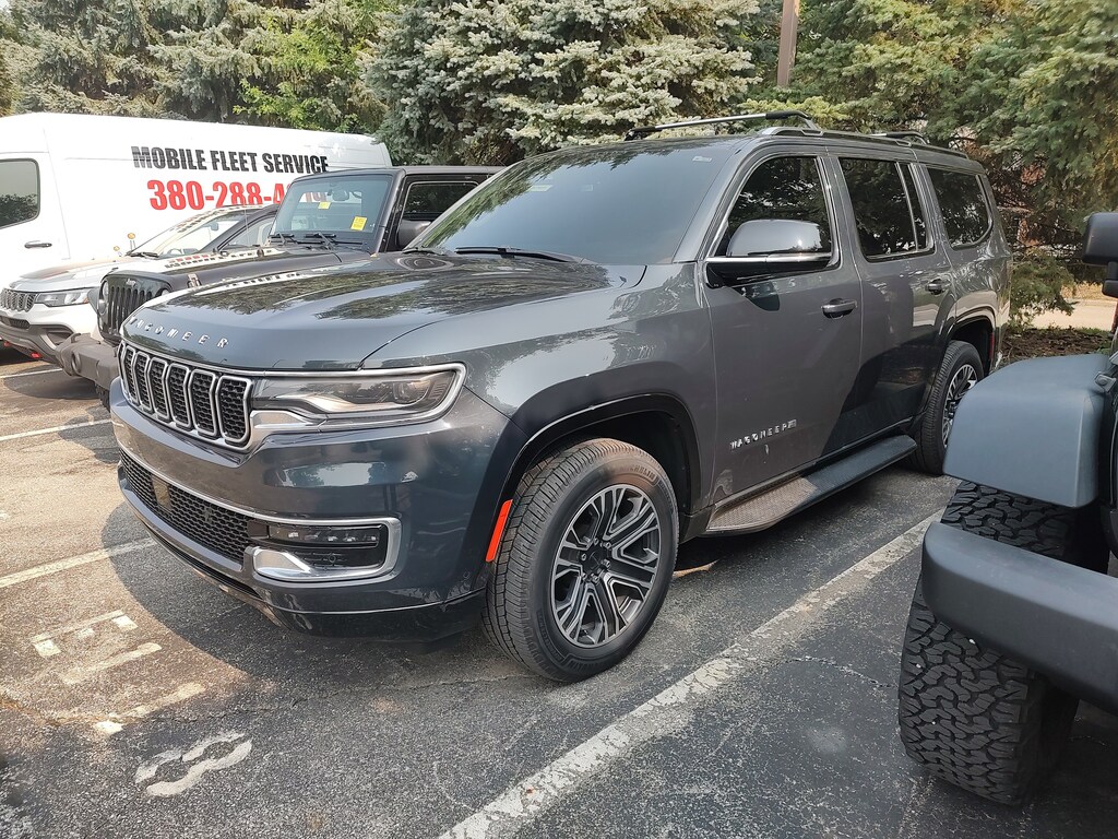 Used 2023 Jeep Wagoneer 4x4