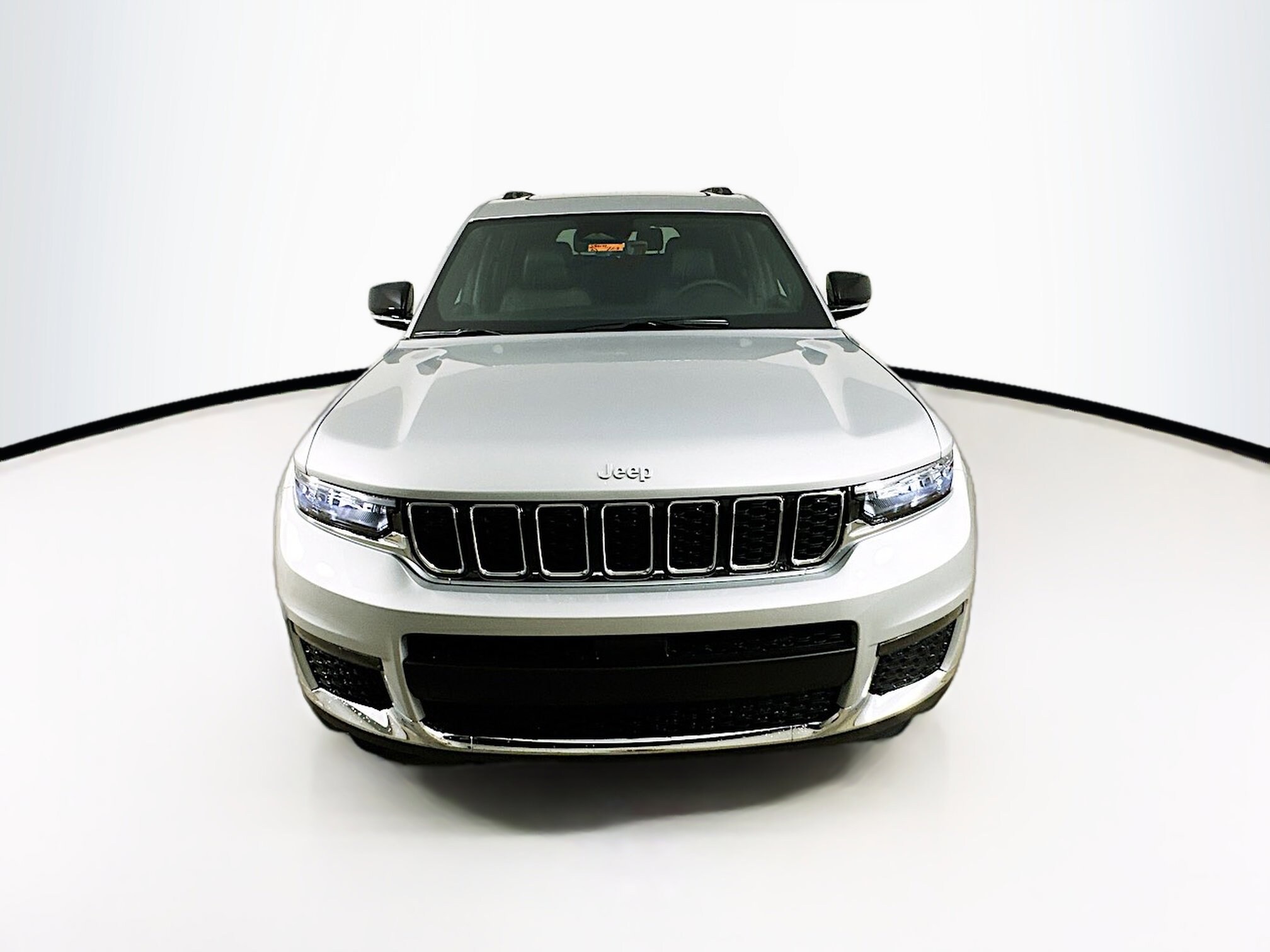 2025 Jeep Grand Cherokee Limited photo 2