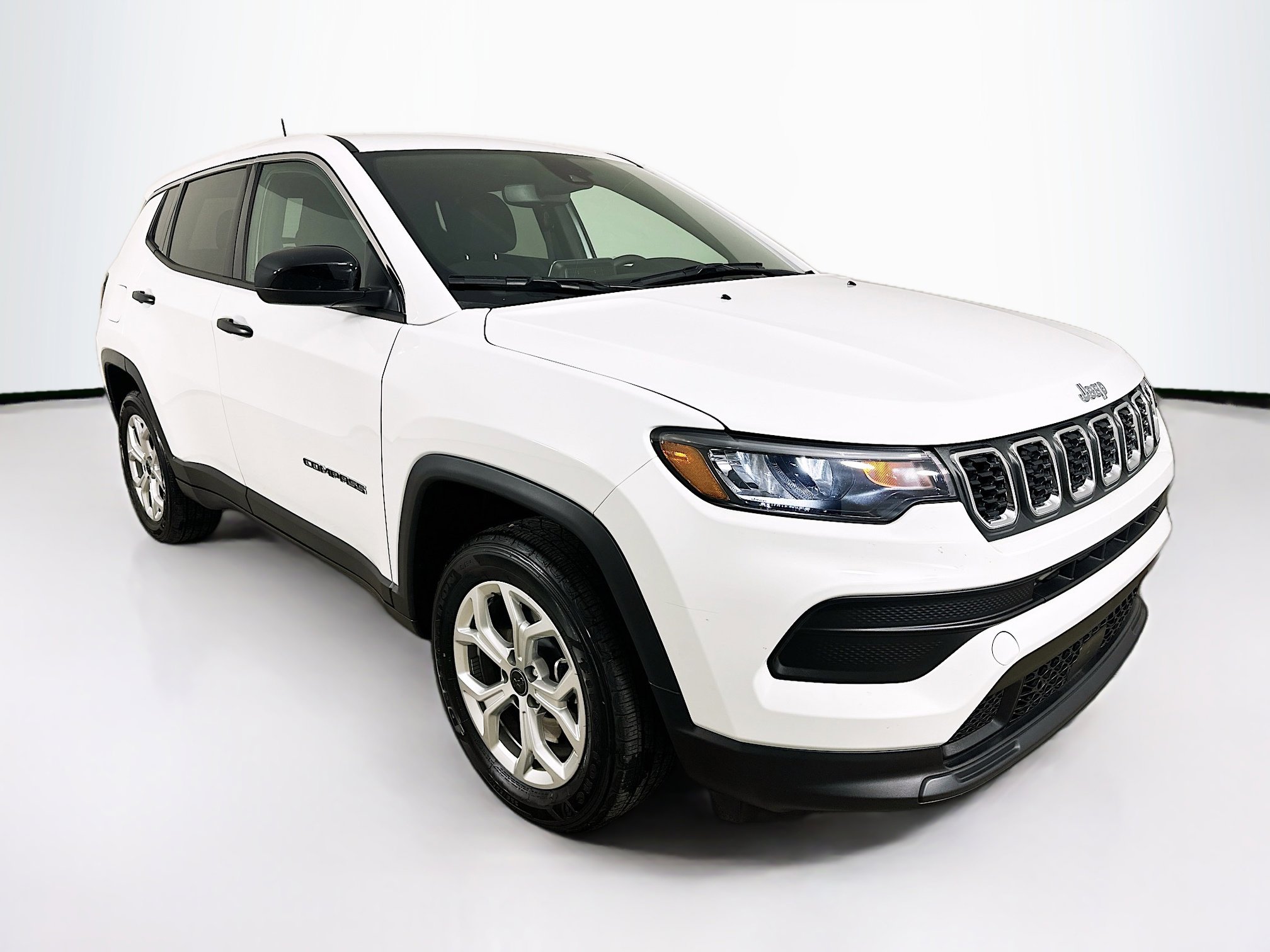 2025 Jeep Compass Sport photo 3