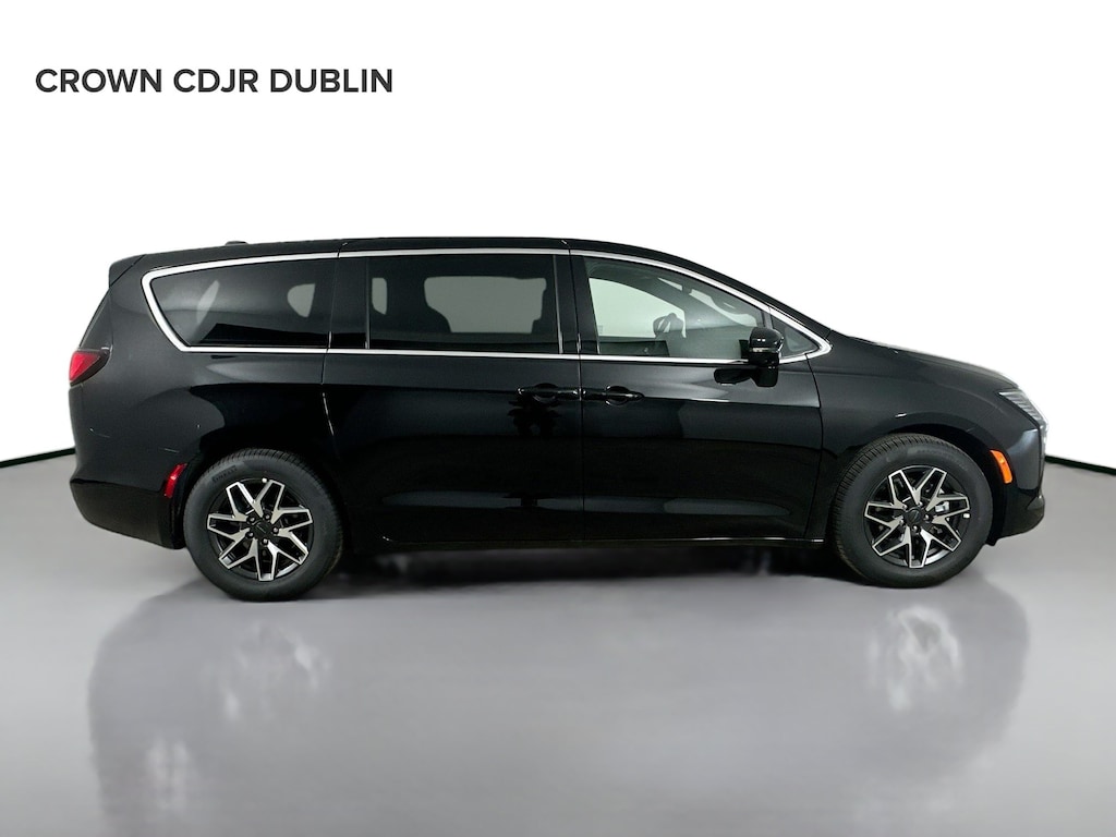New 2027 Chrysler Pacifica Limited Passenger Van