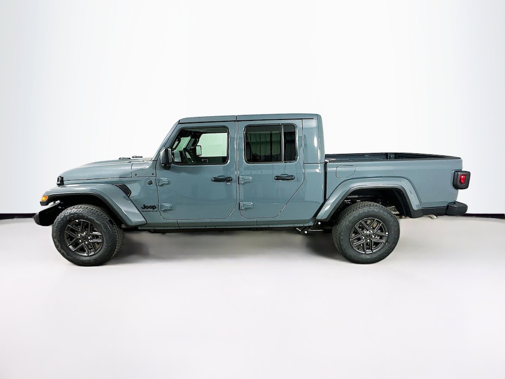 New 2026 Jeep Gladiator Sport Pickup