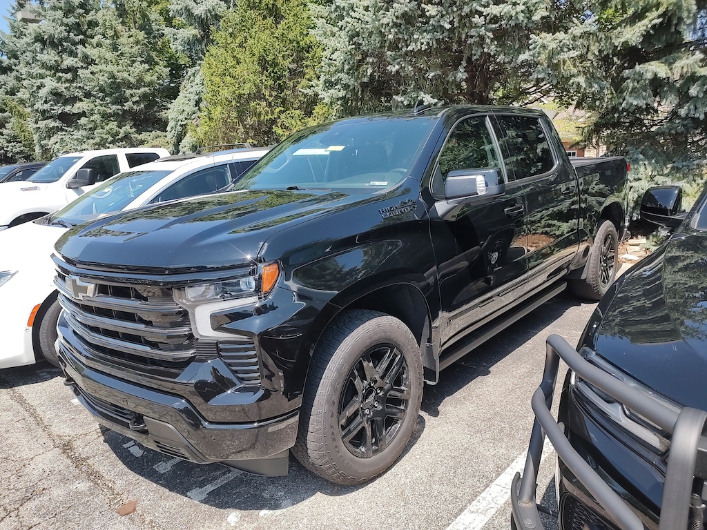 Used 2024 Chevrolet Silverado 1500 High Country 4WD Crew Cab 147 High Country