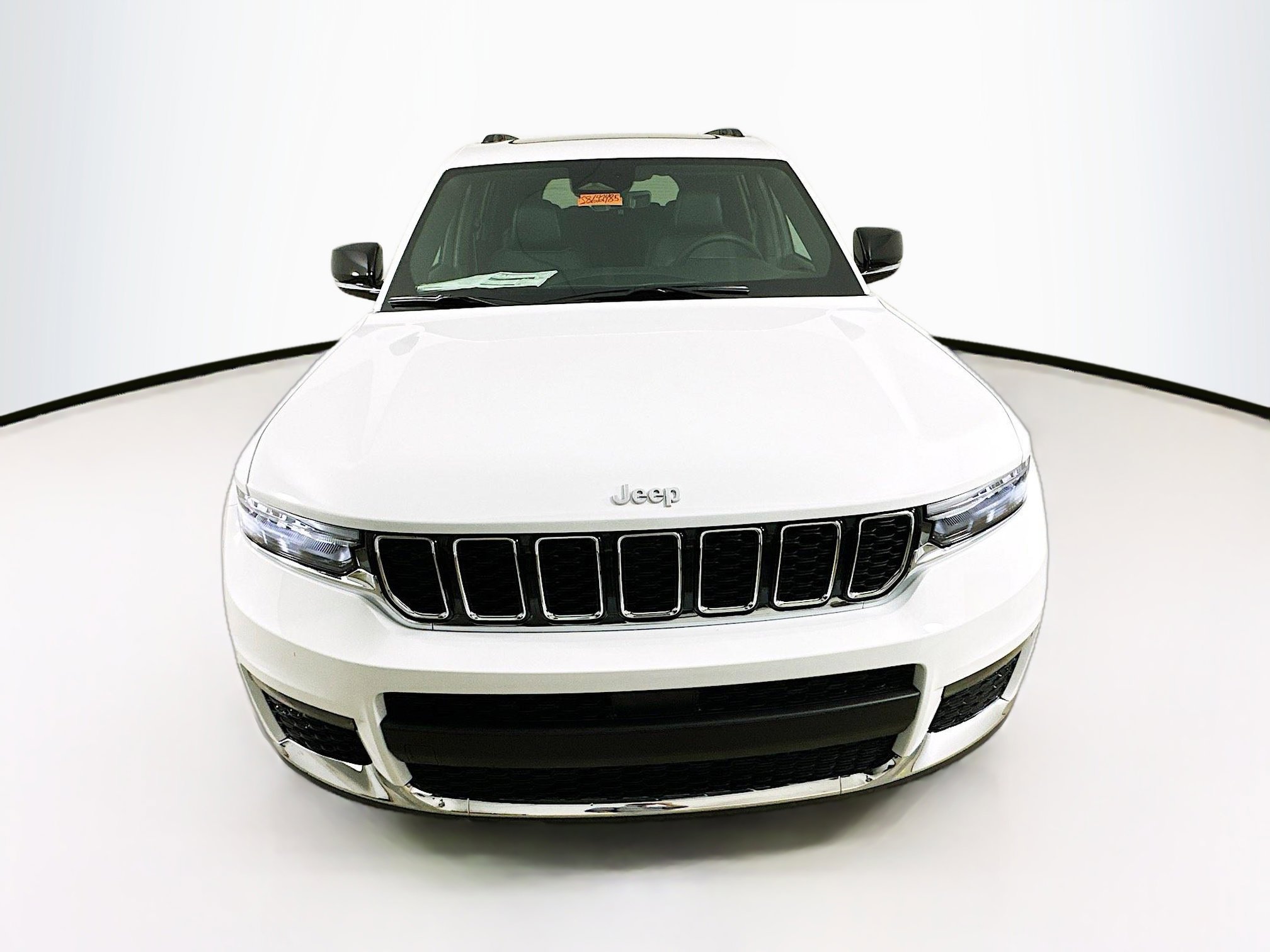 2025 Jeep Grand Cherokee Limited photo 2