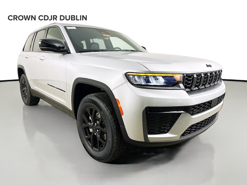 New 2026 Jeep Grand Cherokee Laredo Sport Utility