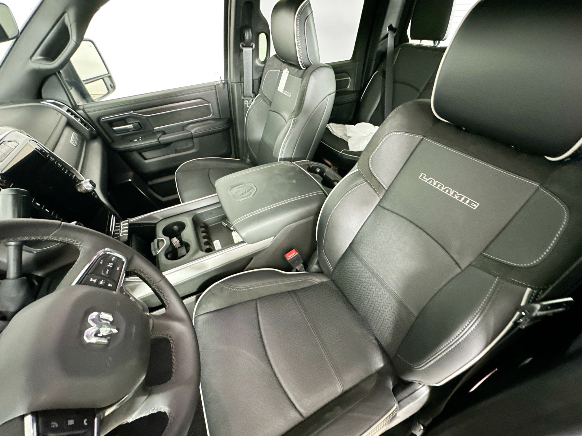 2026 RAM 2500 Laramie - Photo 26