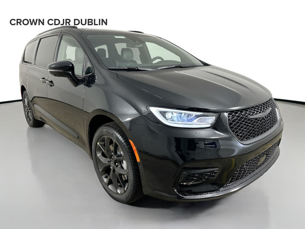New 2026 Chrysler Pacifica Limited Passenger Van