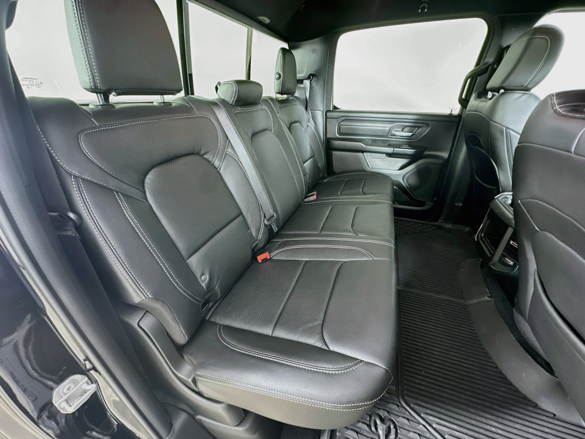Photo 33