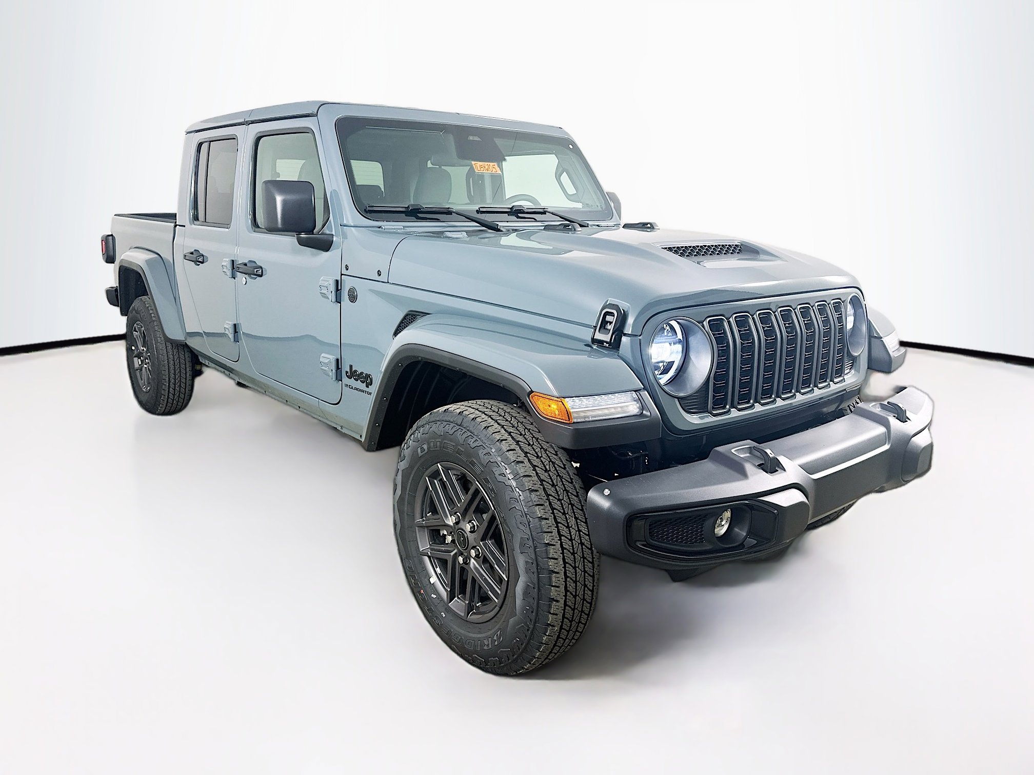 2026 Jeep Gladiator Sport S's photo