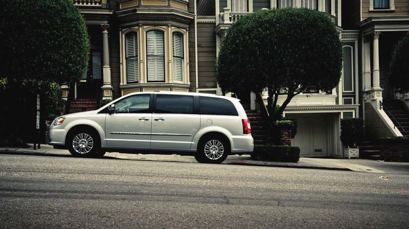 2014 Chrysler Town and Country street shot