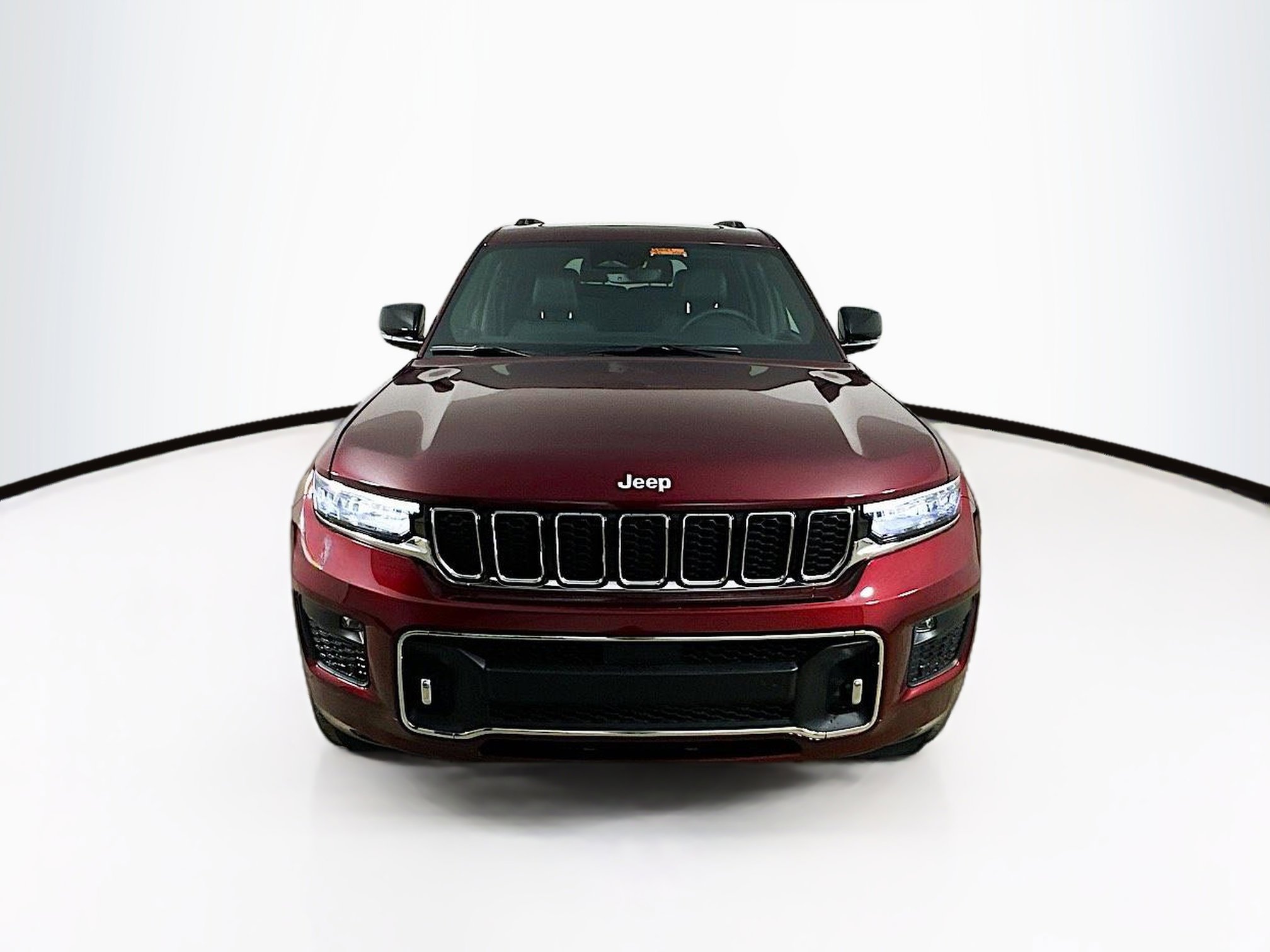 2025 Jeep Grand Cherokee Overland photo 2