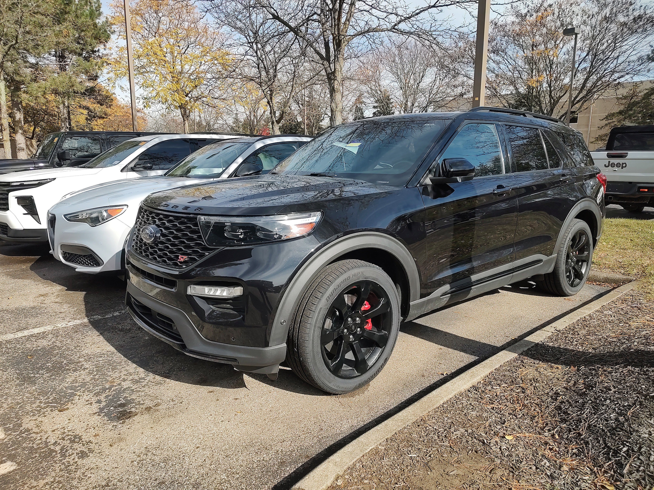 2020 Ford Explorer ST's photo