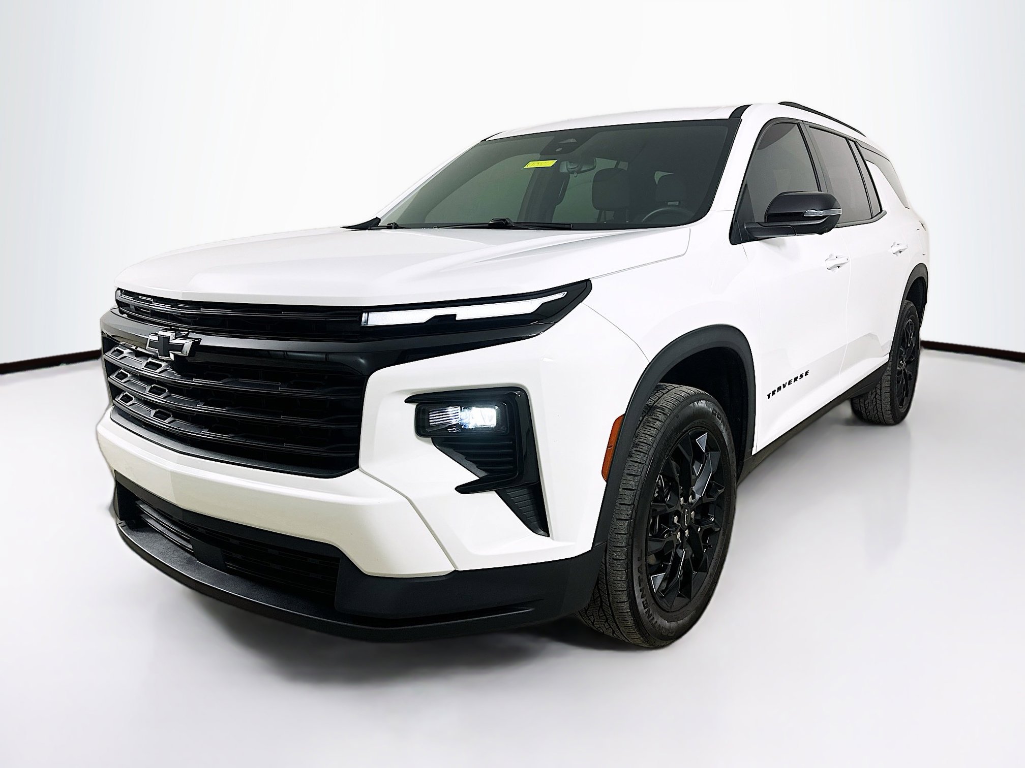 2024 Chevrolet Traverse 2LT's photo