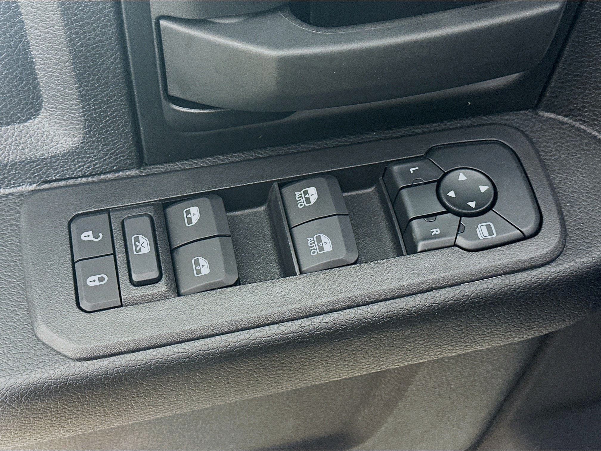 2026 RAM 3500 Chassis Tradesman - Photo 23