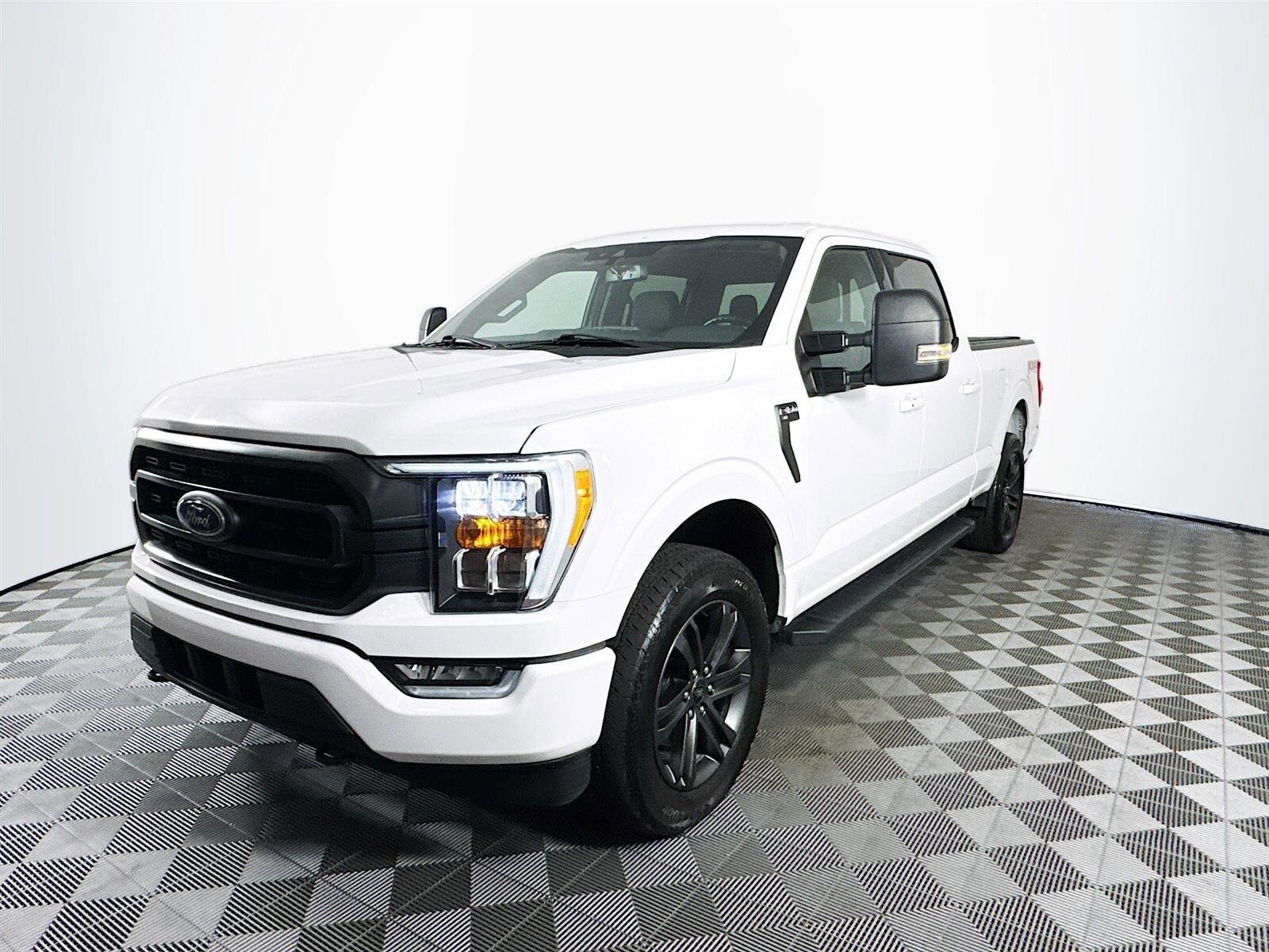 2022 Ford F-150 XLT photo 3