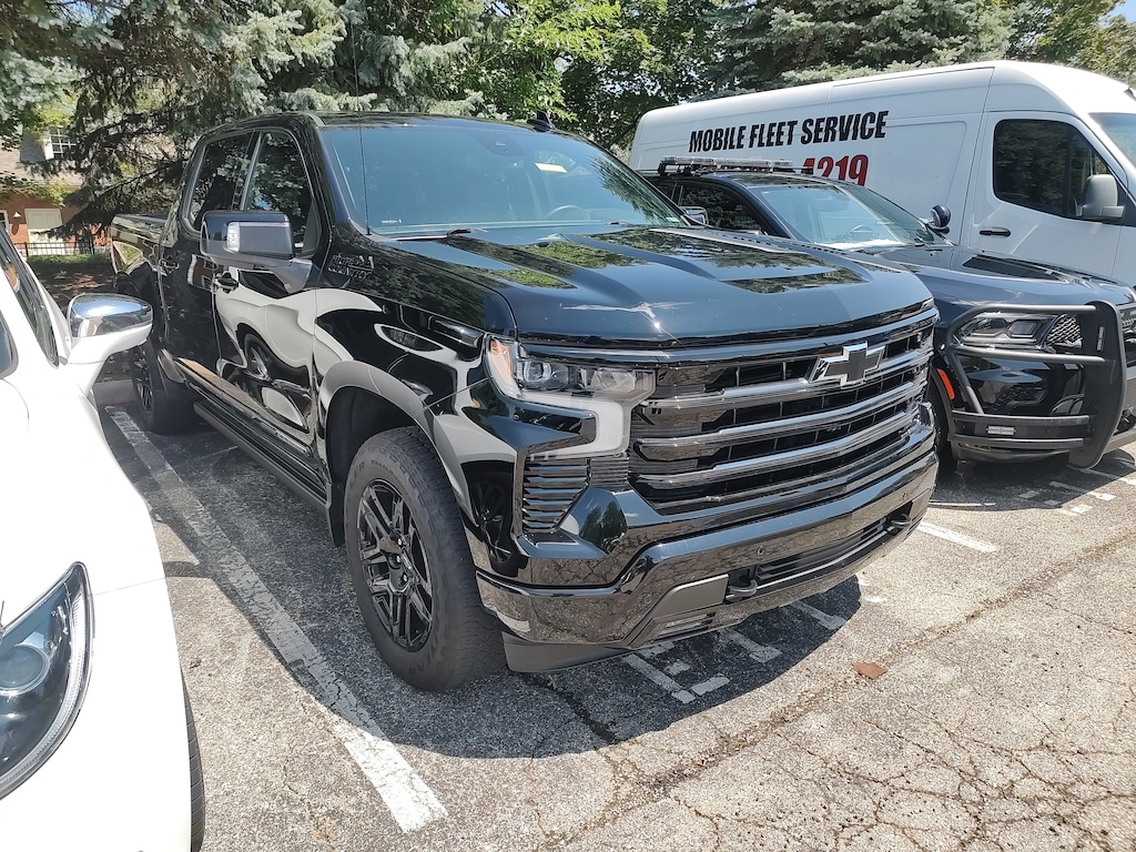 Used 2024 Chevrolet Silverado 1500 High Country 4WD Crew Cab 147 High Country