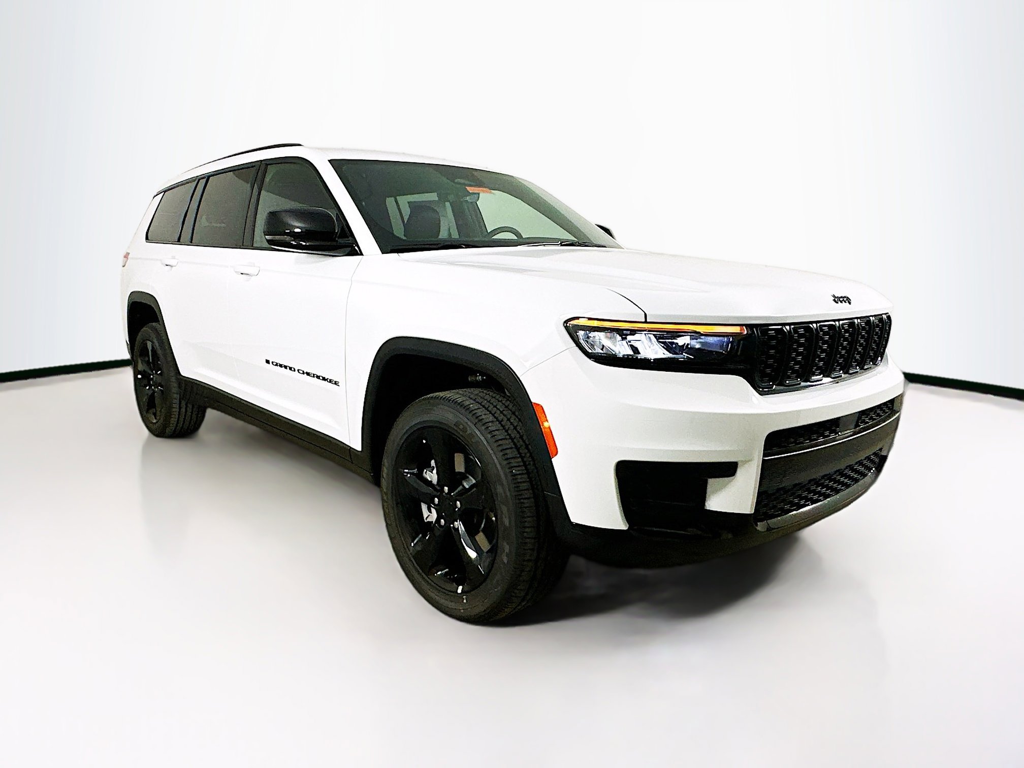 2025 Jeep Grand Cherokee L Altitude's photo