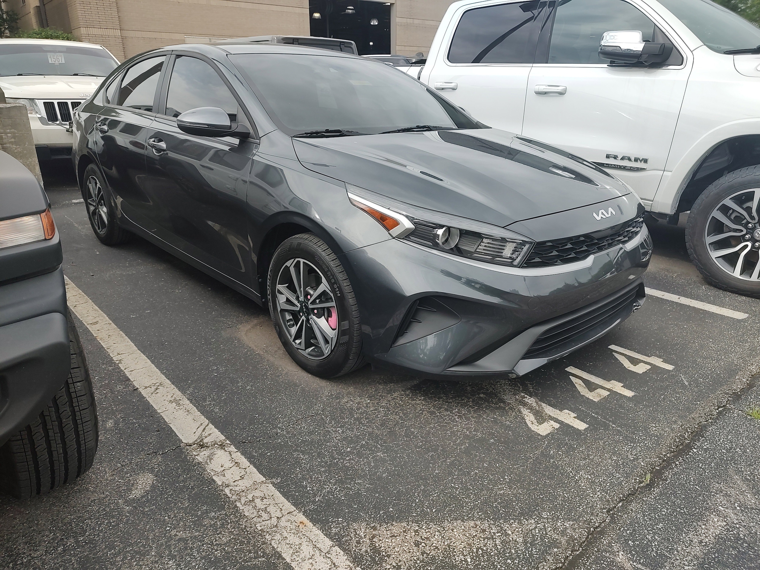2024 Kia Forte LXS AT's photo