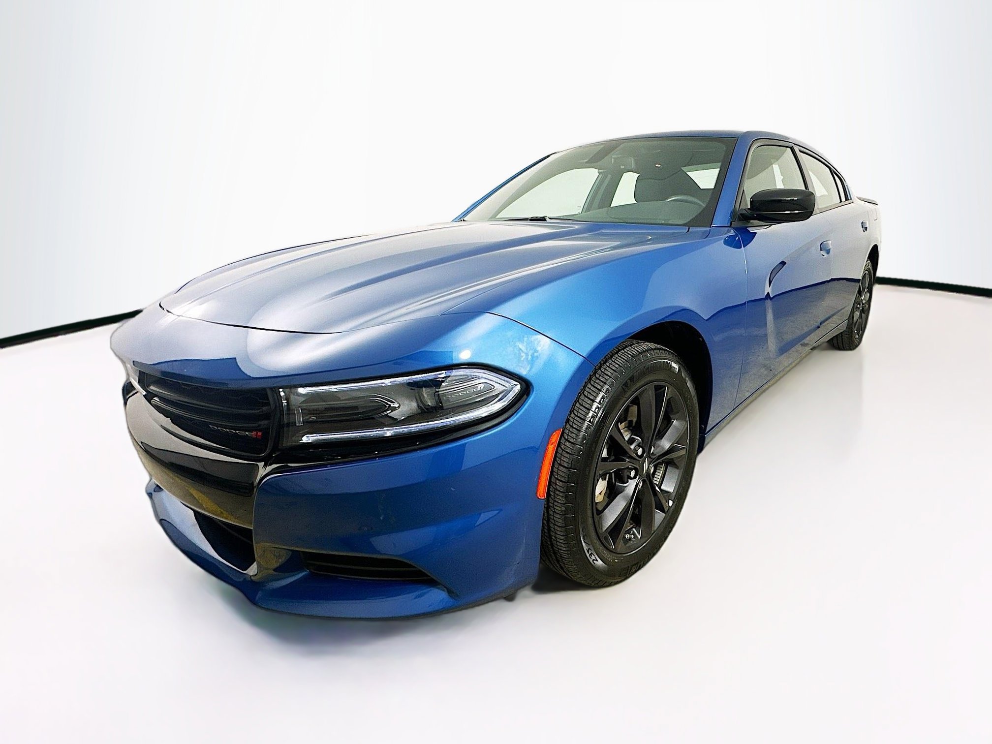 2023 Dodge Charger SXT AWD photo 3