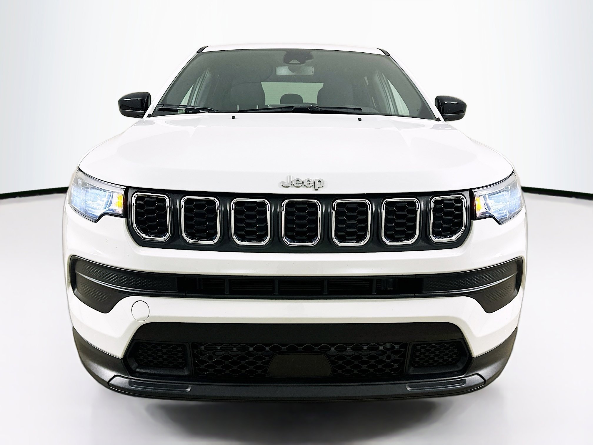 2025 Jeep Compass Sport photo 2