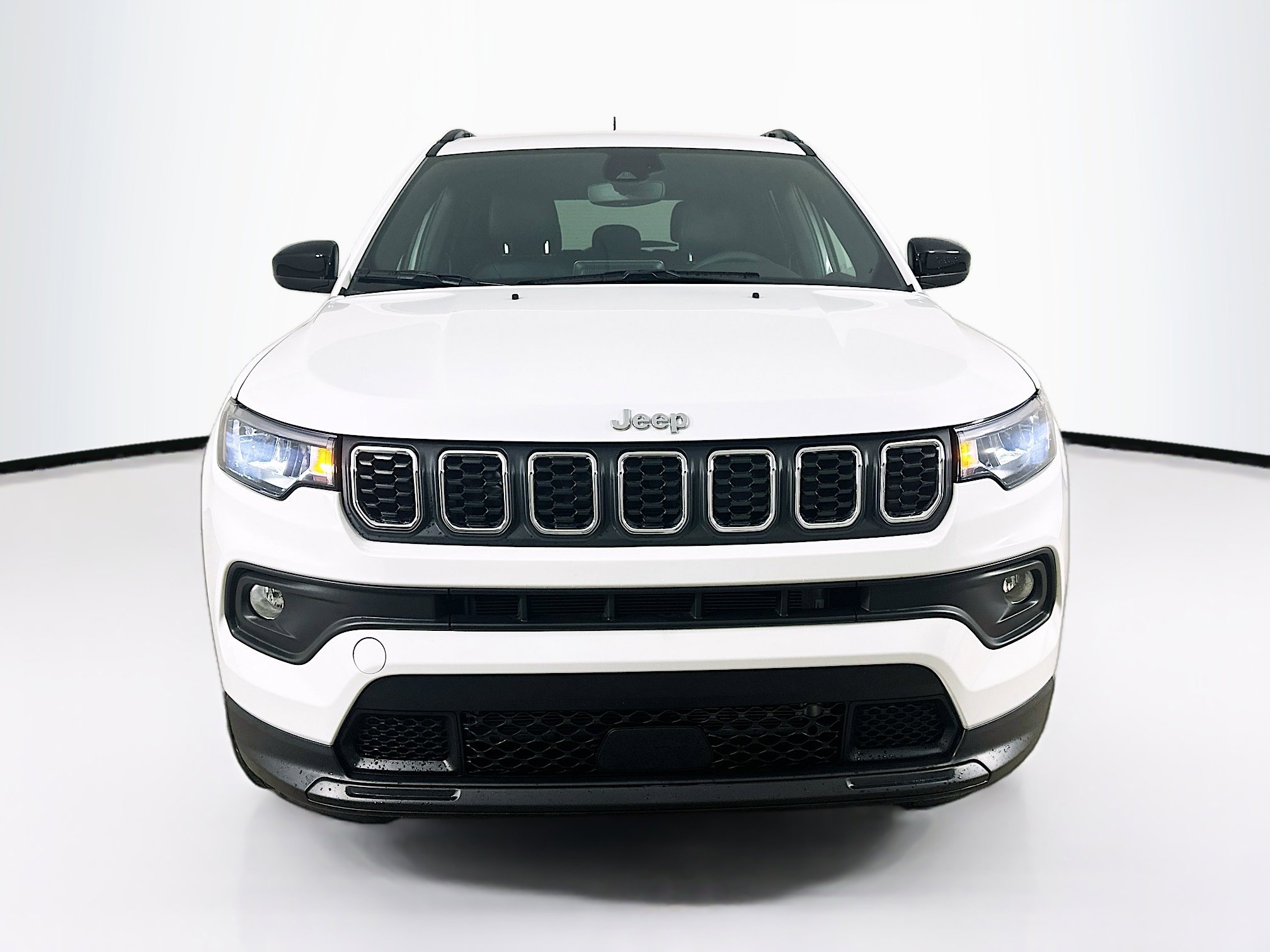 2025 Jeep Compass Latitude photo 2